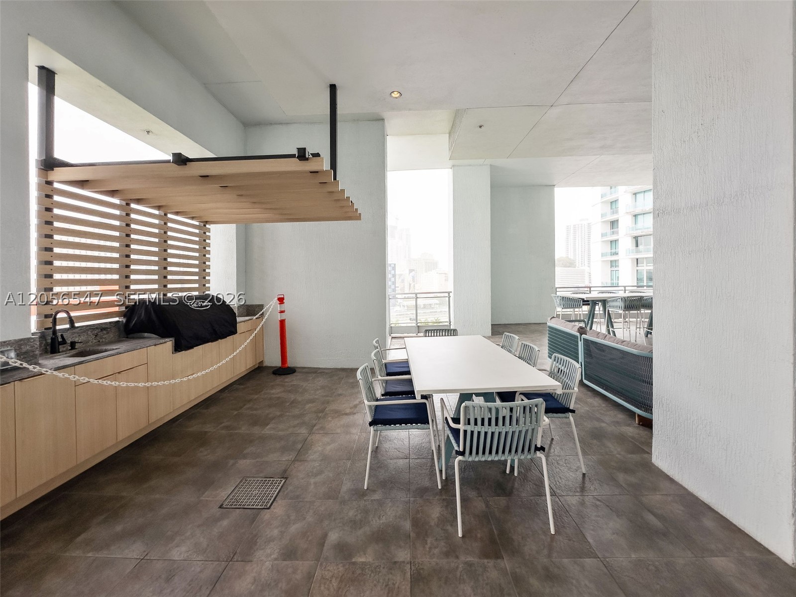 90 SW 3rd St #1608, Miami FL 33130