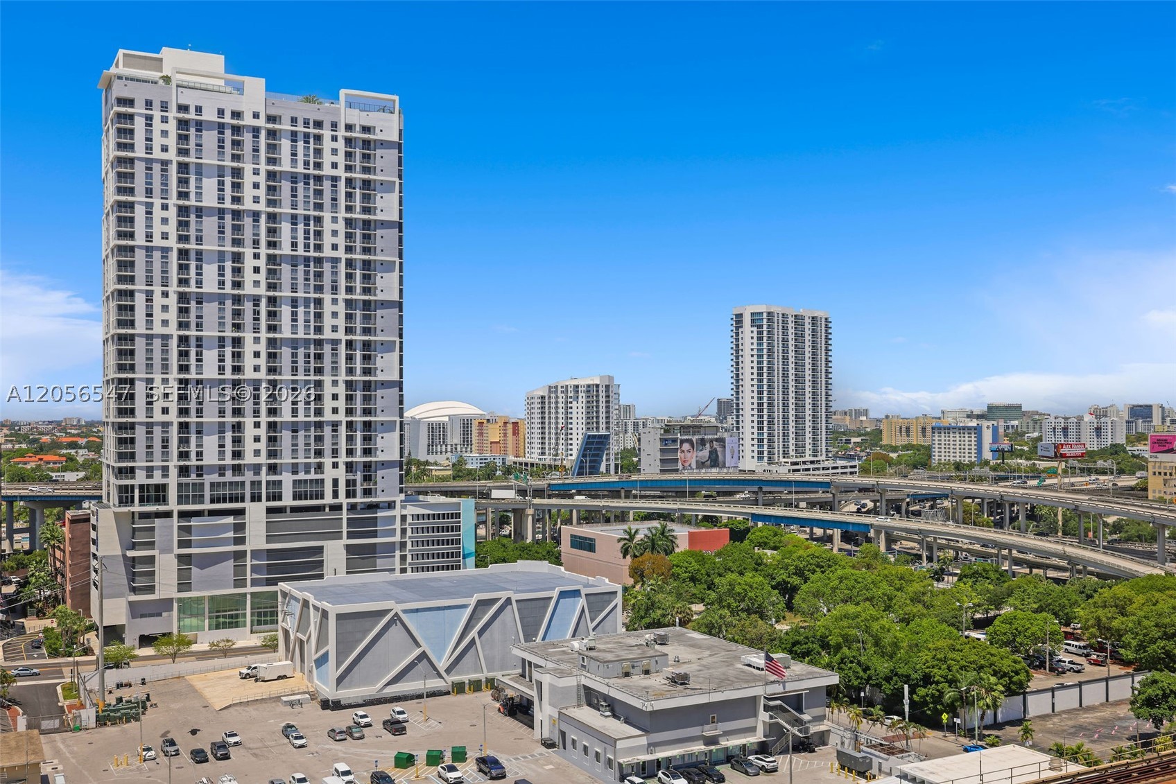 90 SW 3rd St #1608, Miami FL 33130