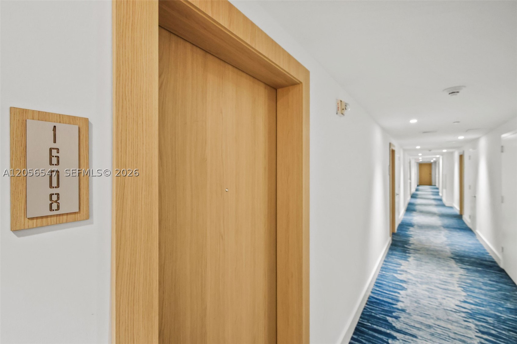 90 SW 3rd St #1608, Miami FL 33130
