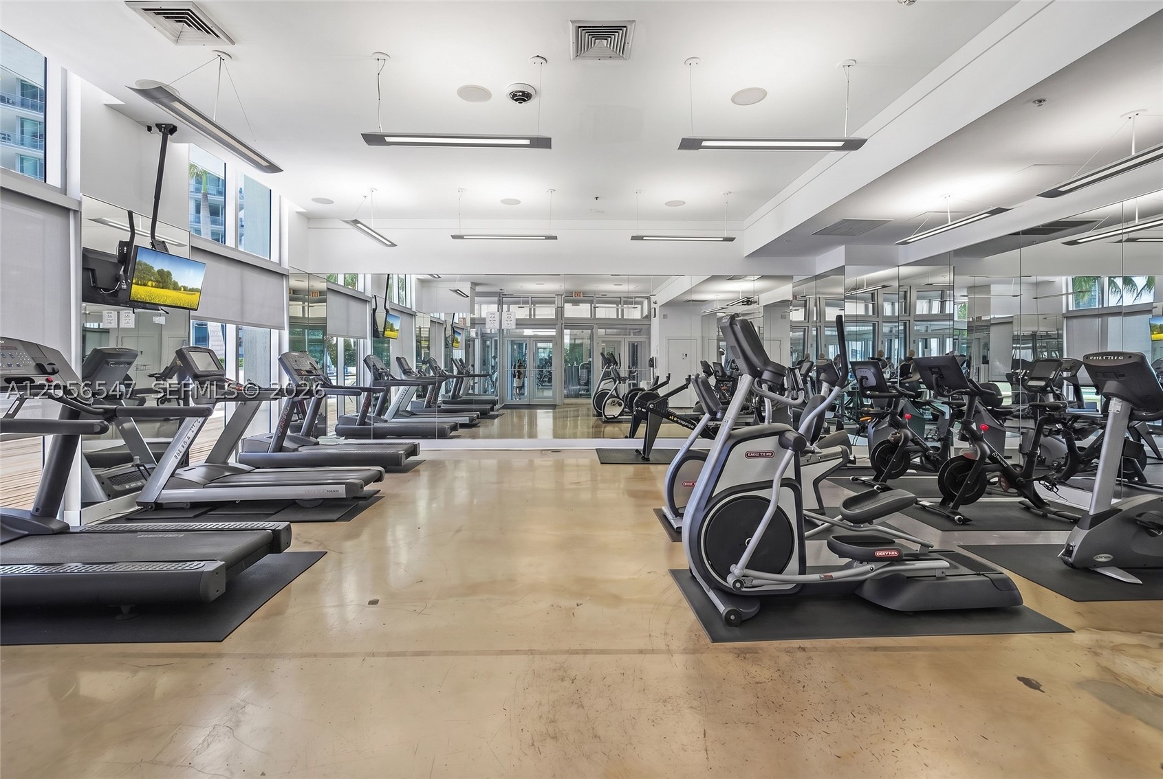 90 SW 3rd St #1608, Miami FL 33130