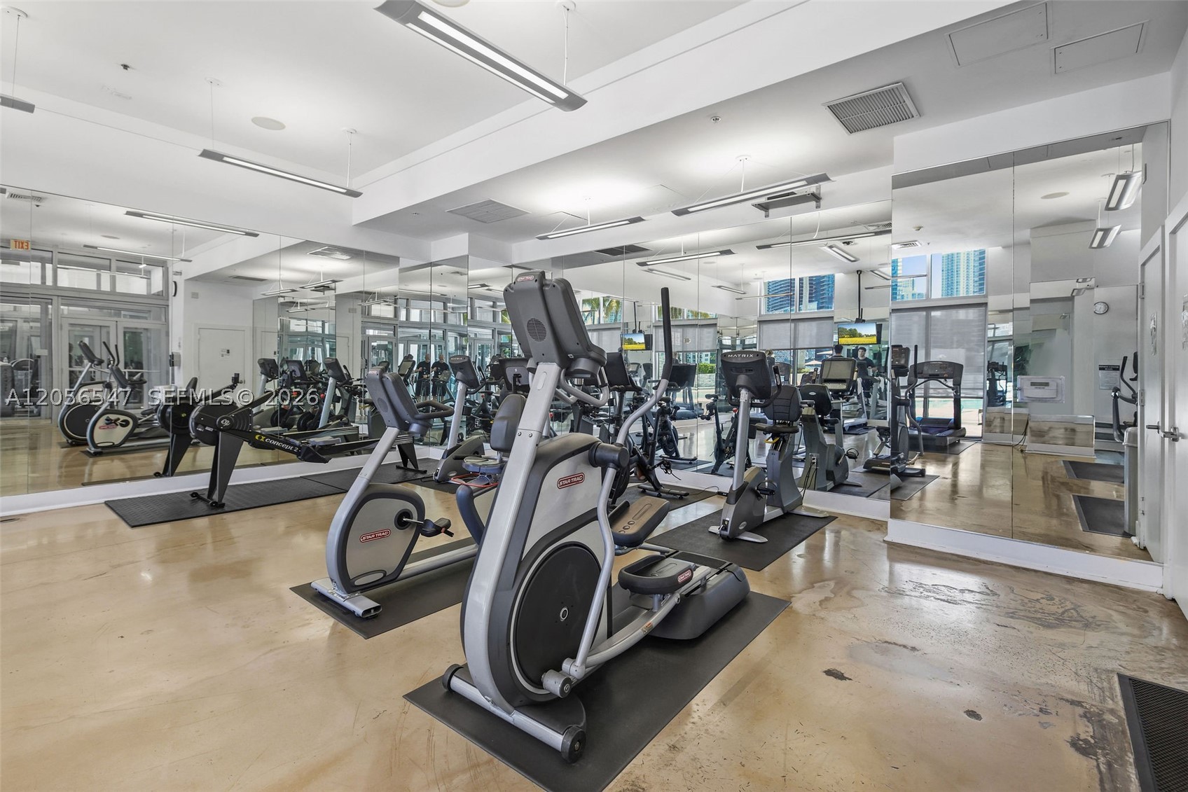 90 SW 3rd St #1608, Miami FL 33130