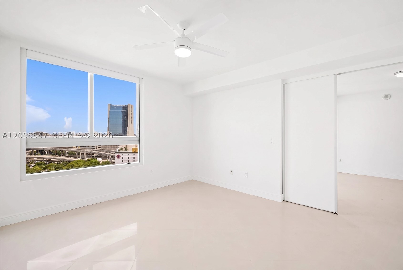 90 SW 3rd St #1608, Miami FL 33130