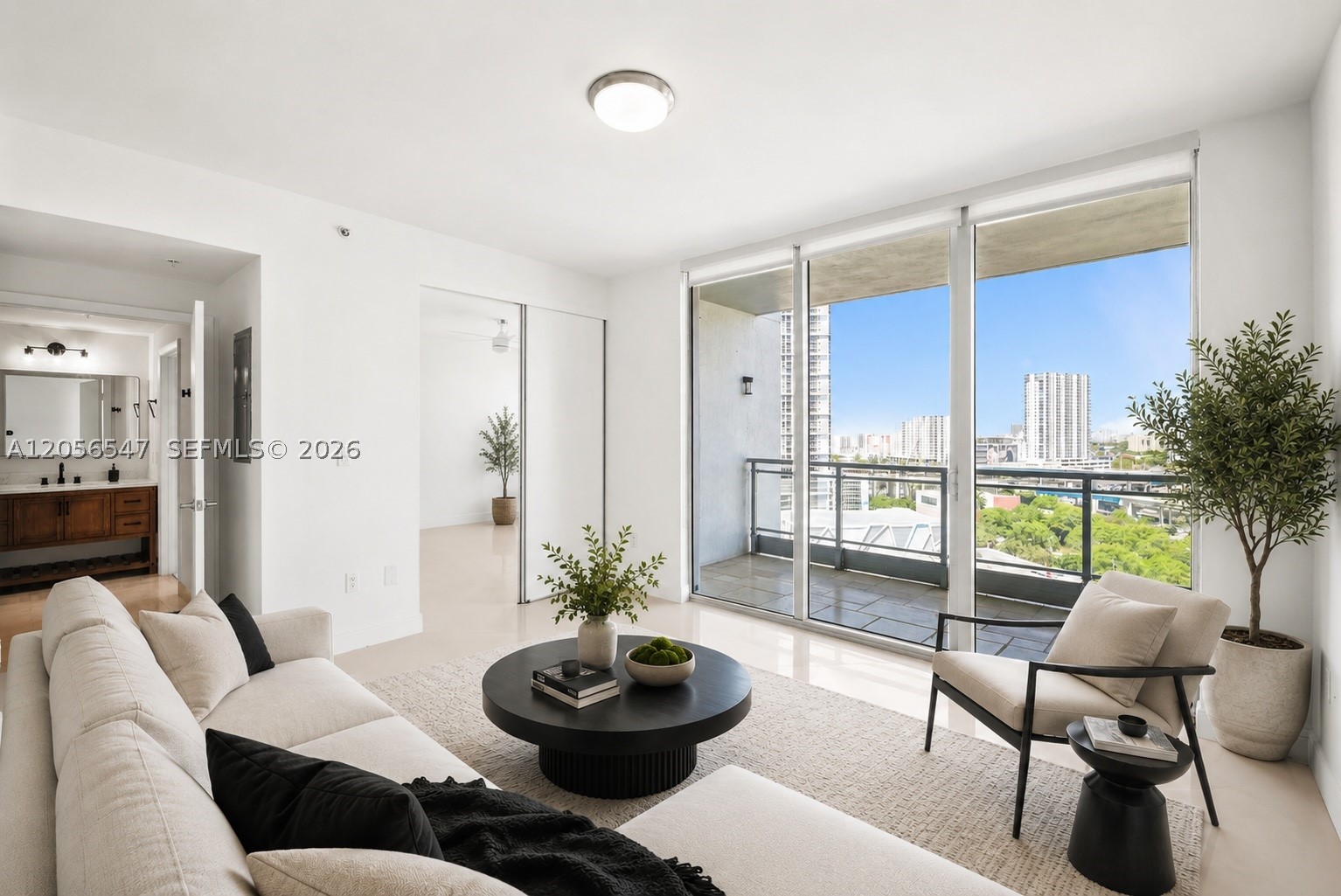 90 SW 3rd St #1608, Miami FL 33130