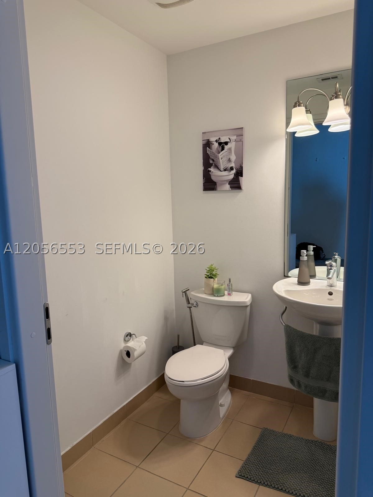 300 S Biscayne Blvd #T-3301, Miami FL 33131