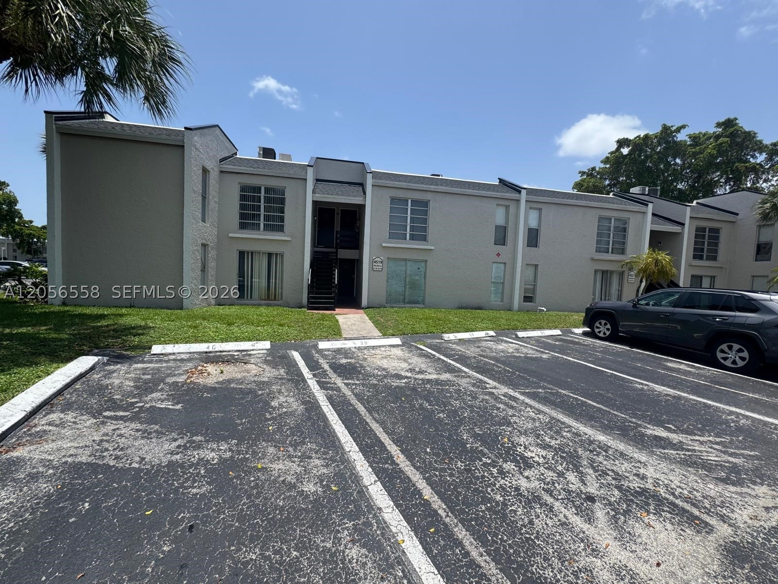 4519 Treehouse Ln #H, Tamarac FL 33319