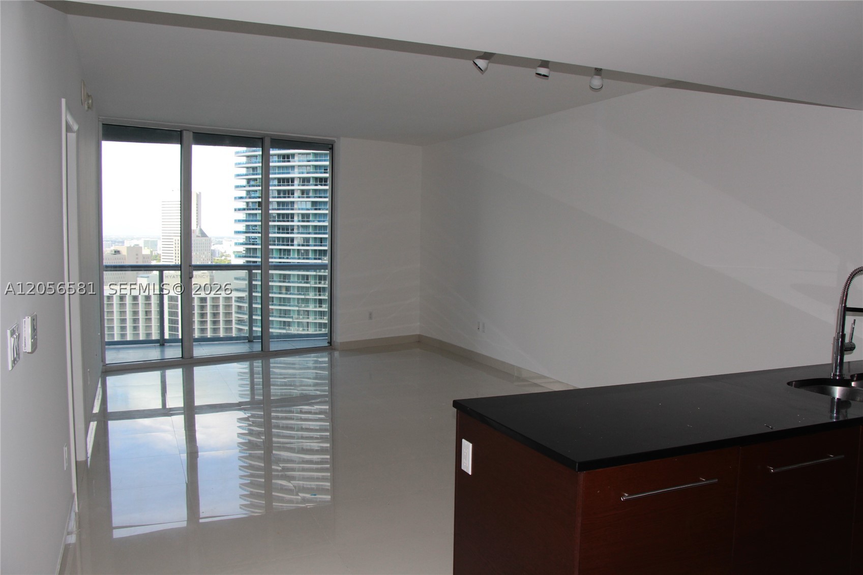465 BRICKELL AV #3006, Miami FL 33131