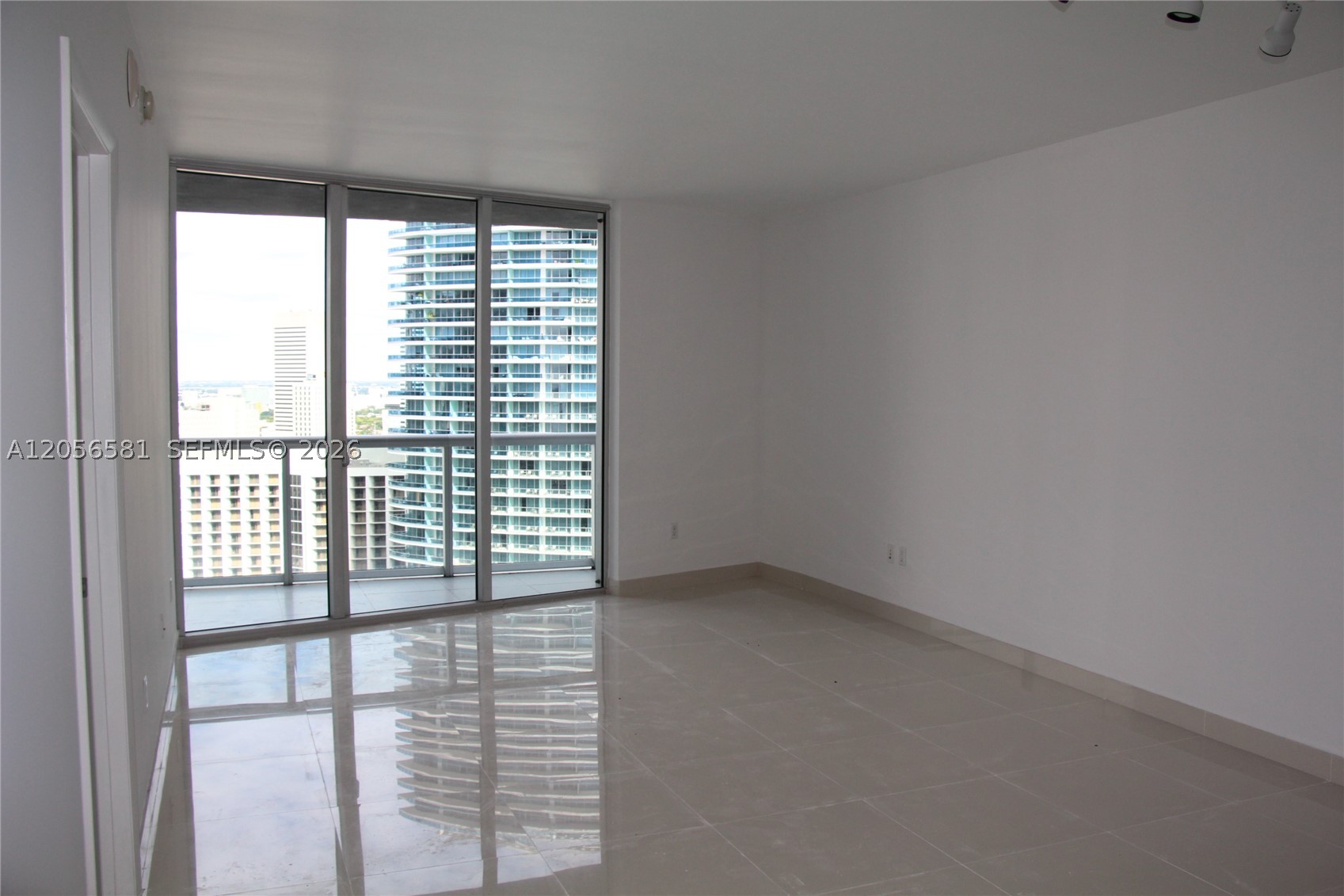 465 BRICKELL AV #3006, Miami FL 33131