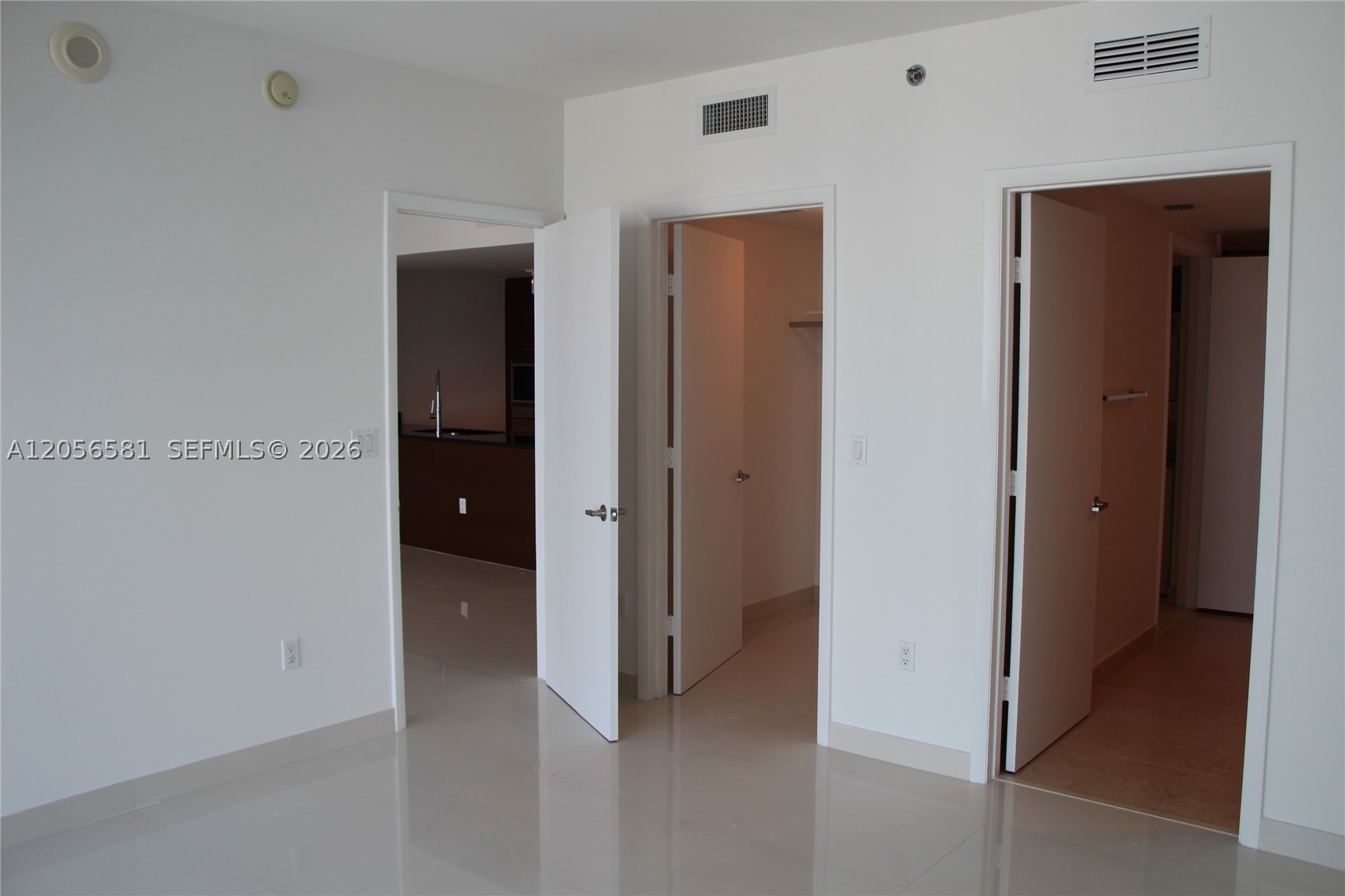 465 BRICKELL AV #3006, Miami FL 33131