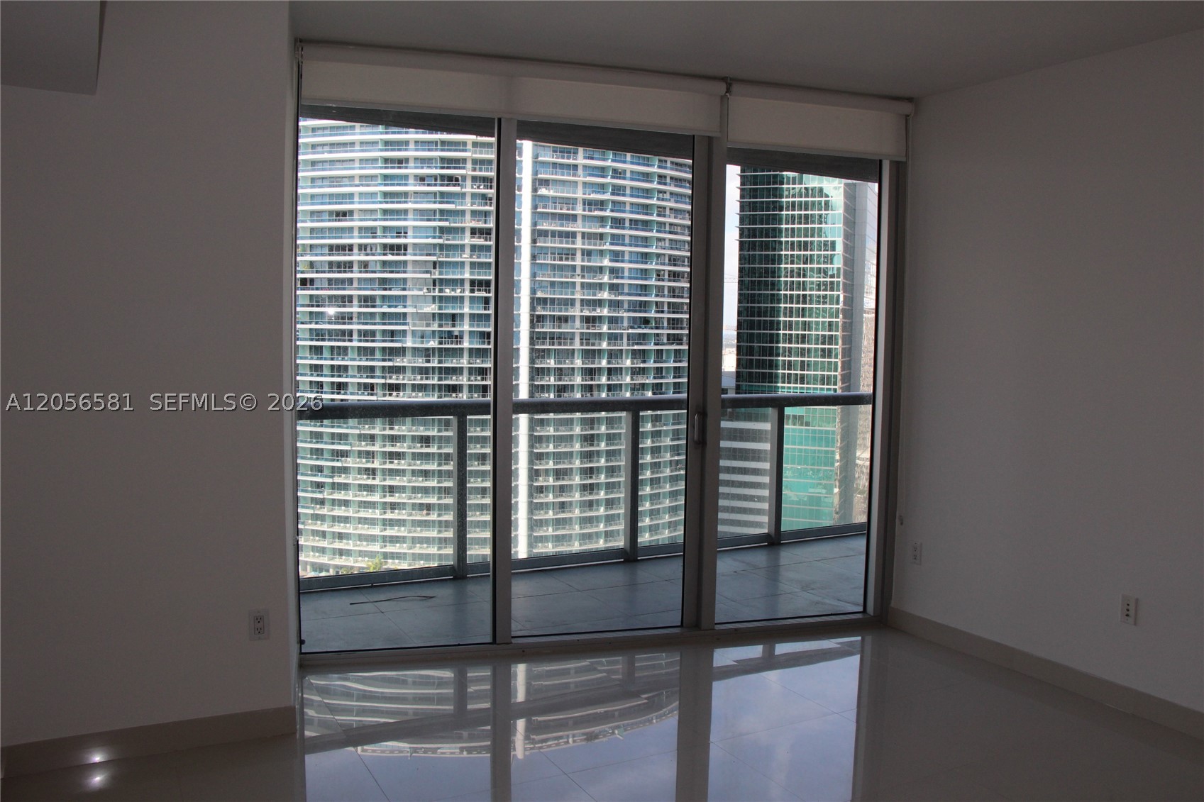 465 BRICKELL AV #3006, Miami FL 33131