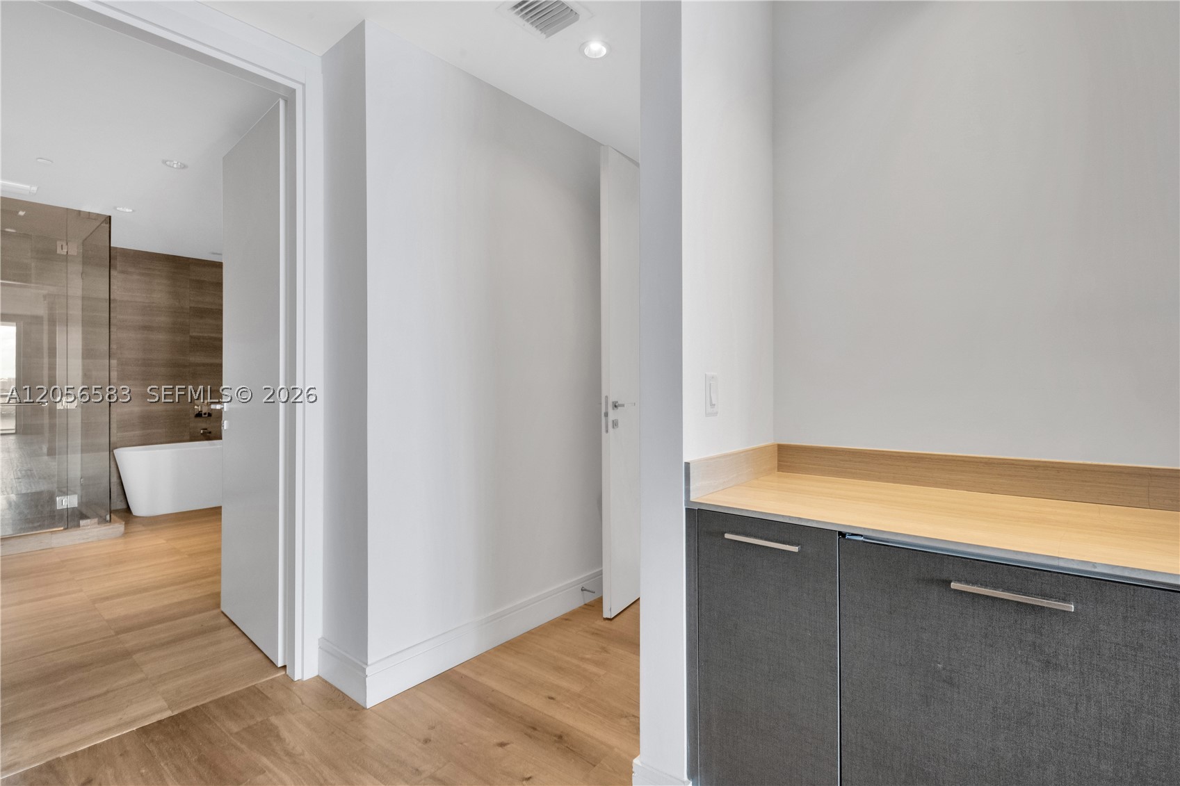 3300 NE 188 St. #611, Aventura FL 33180