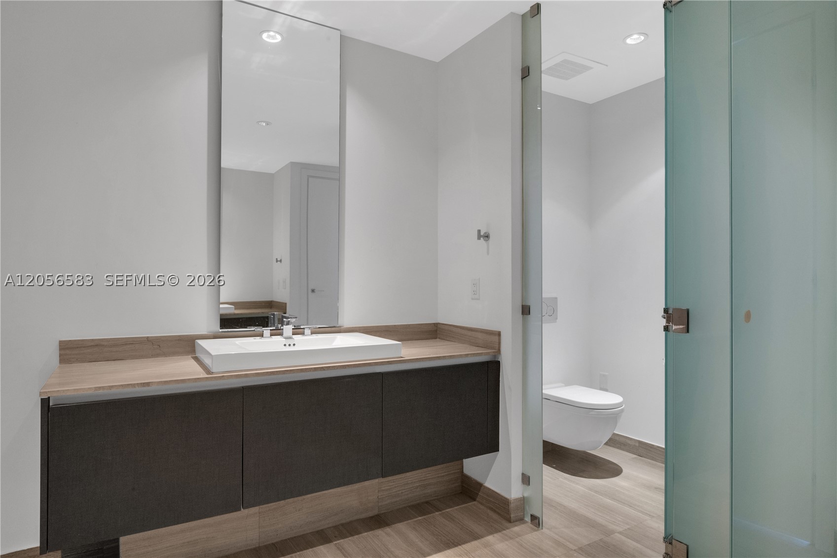 3300 NE 188 St. #611, Aventura FL 33180