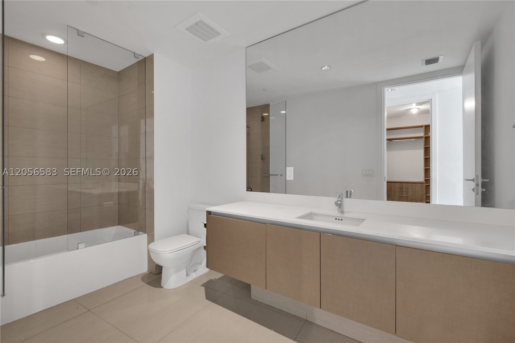 3300 NE 188 St. #611, Aventura FL 33180
