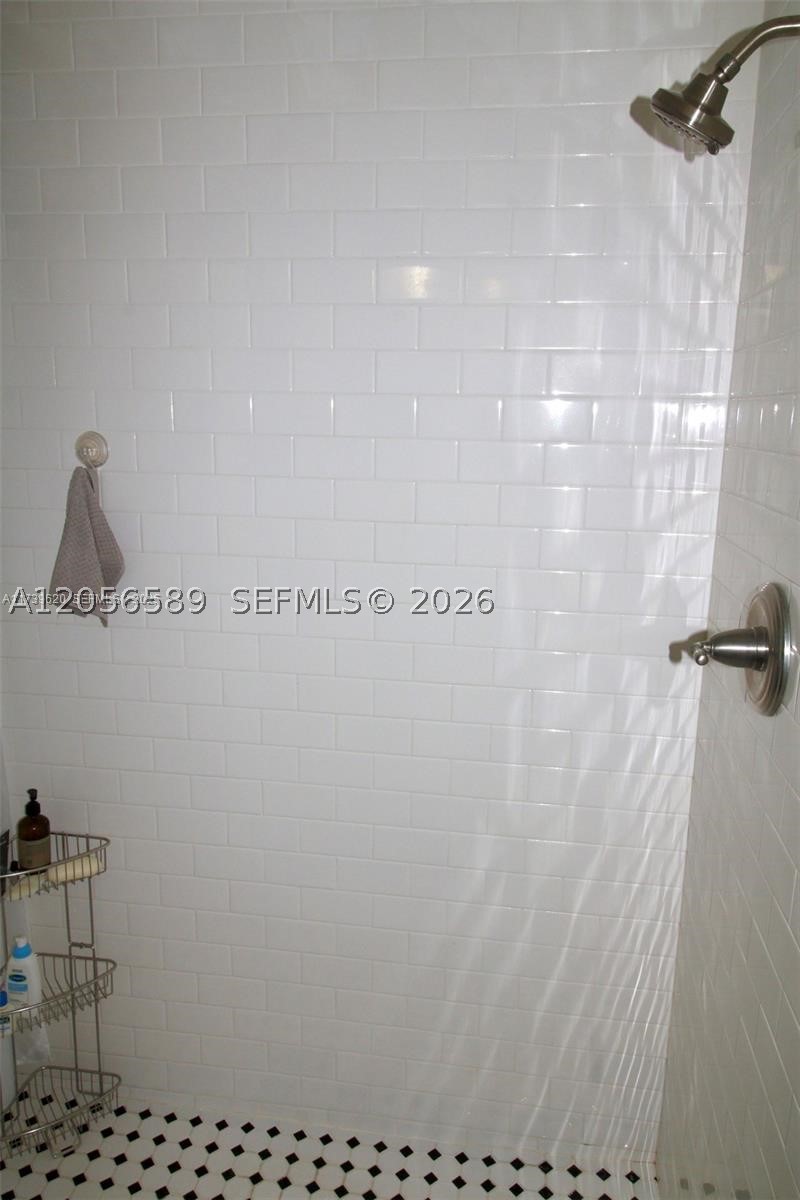 510 NE 72nd St, Miami FL 33138