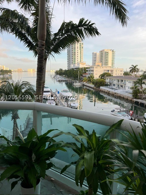 7918 Harbor Island Dr #310, North Bay Village FL 33141