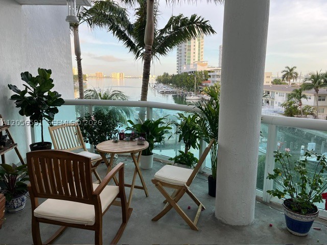 7918 Harbor Island Dr #310, North Bay Village FL 33141