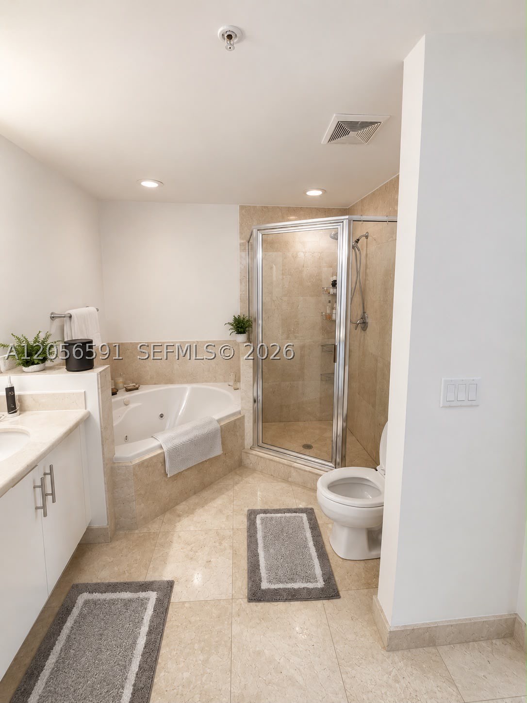 7918 Harbor Island Dr #310, North Bay Village FL 33141