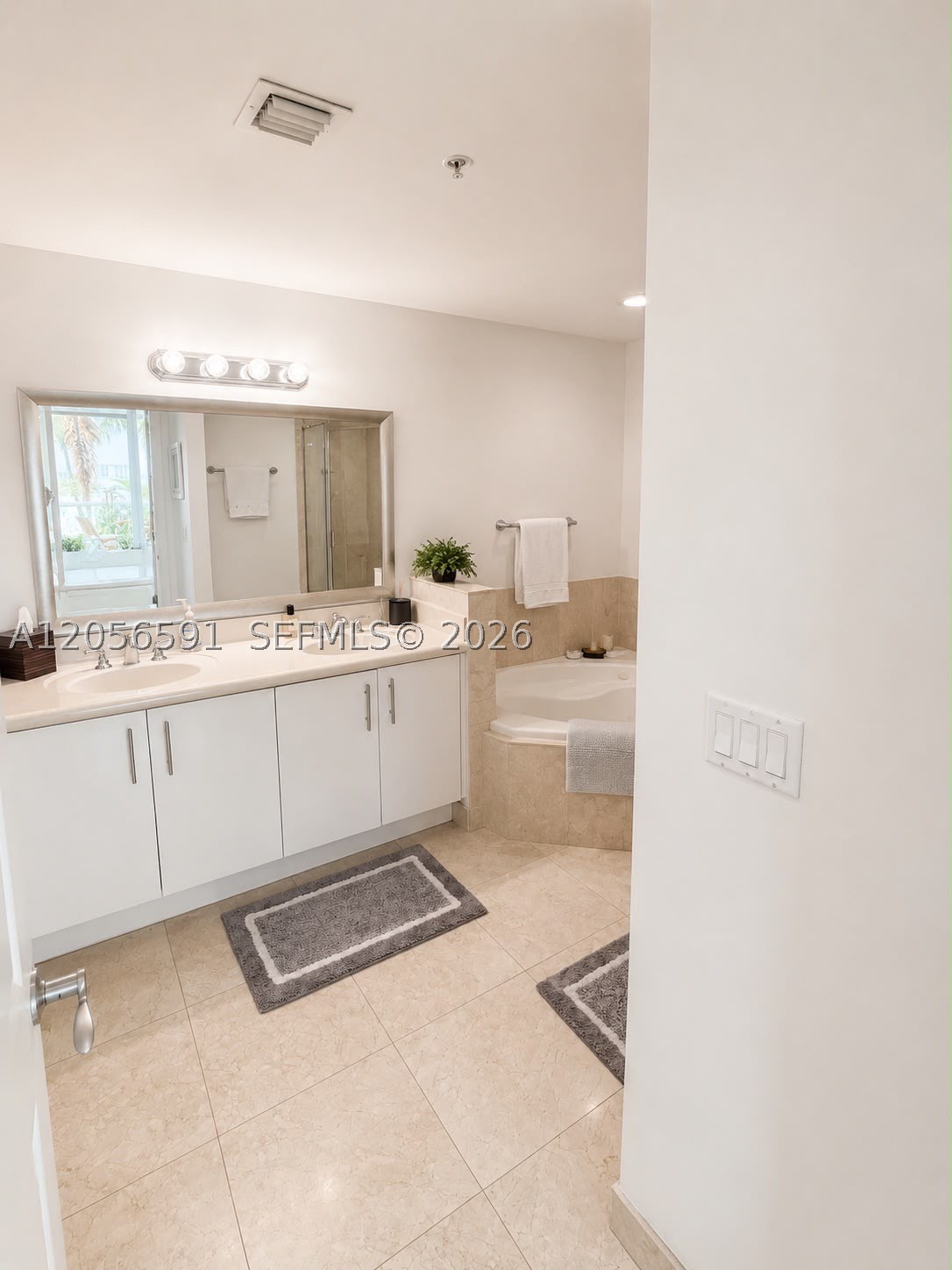 7918 Harbor Island Dr #310, North Bay Village FL 33141