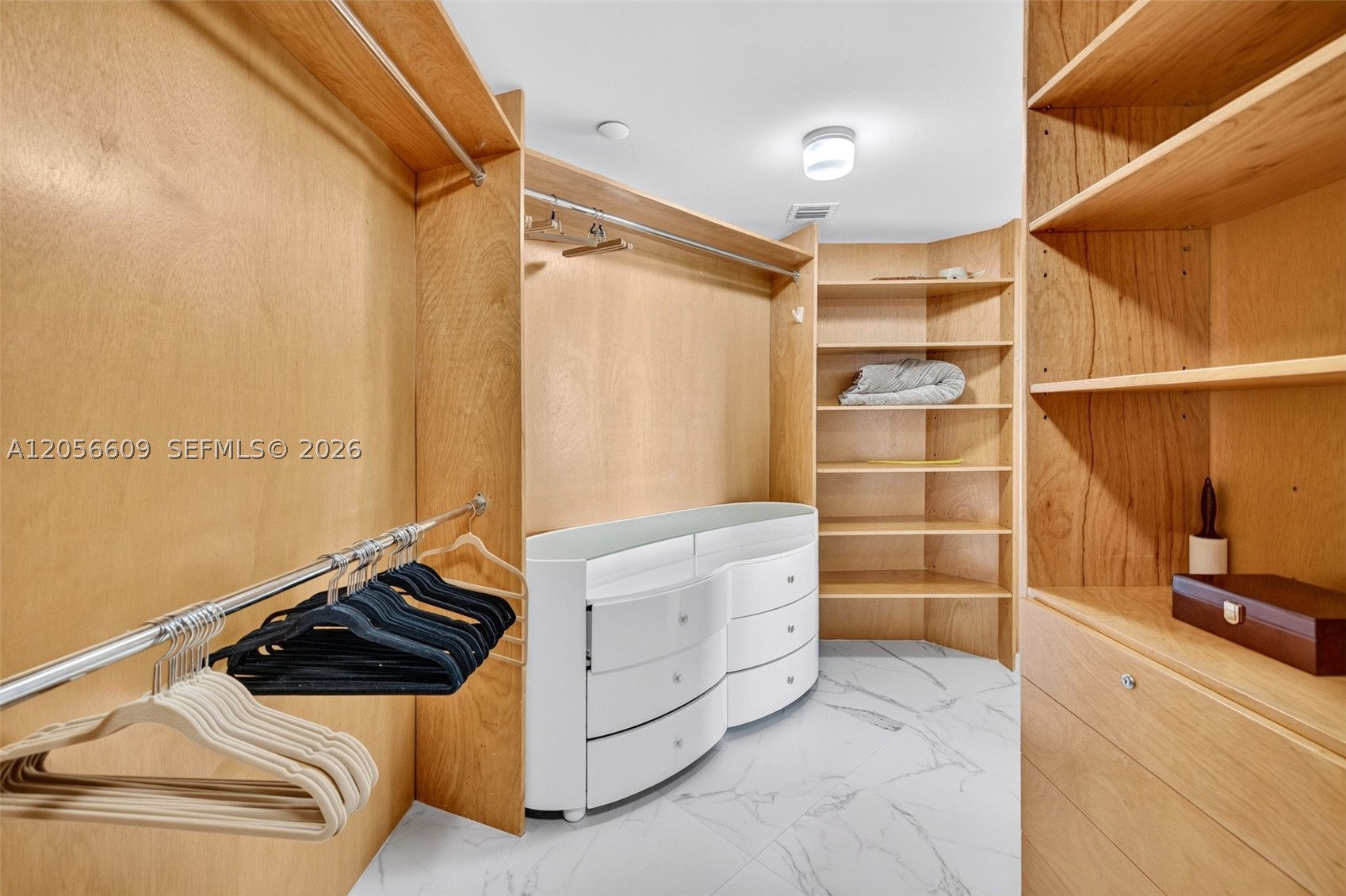 2800 Island Blvd #1005, Aventura FL 33160