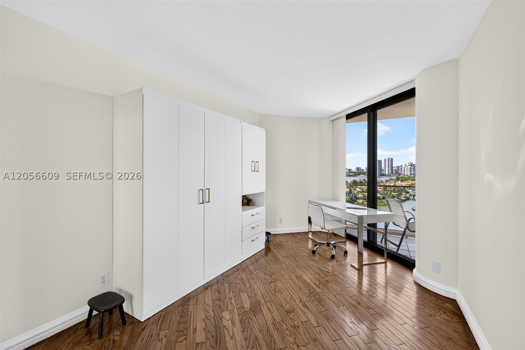 2800 Island Blvd #1005, Aventura FL 33160
