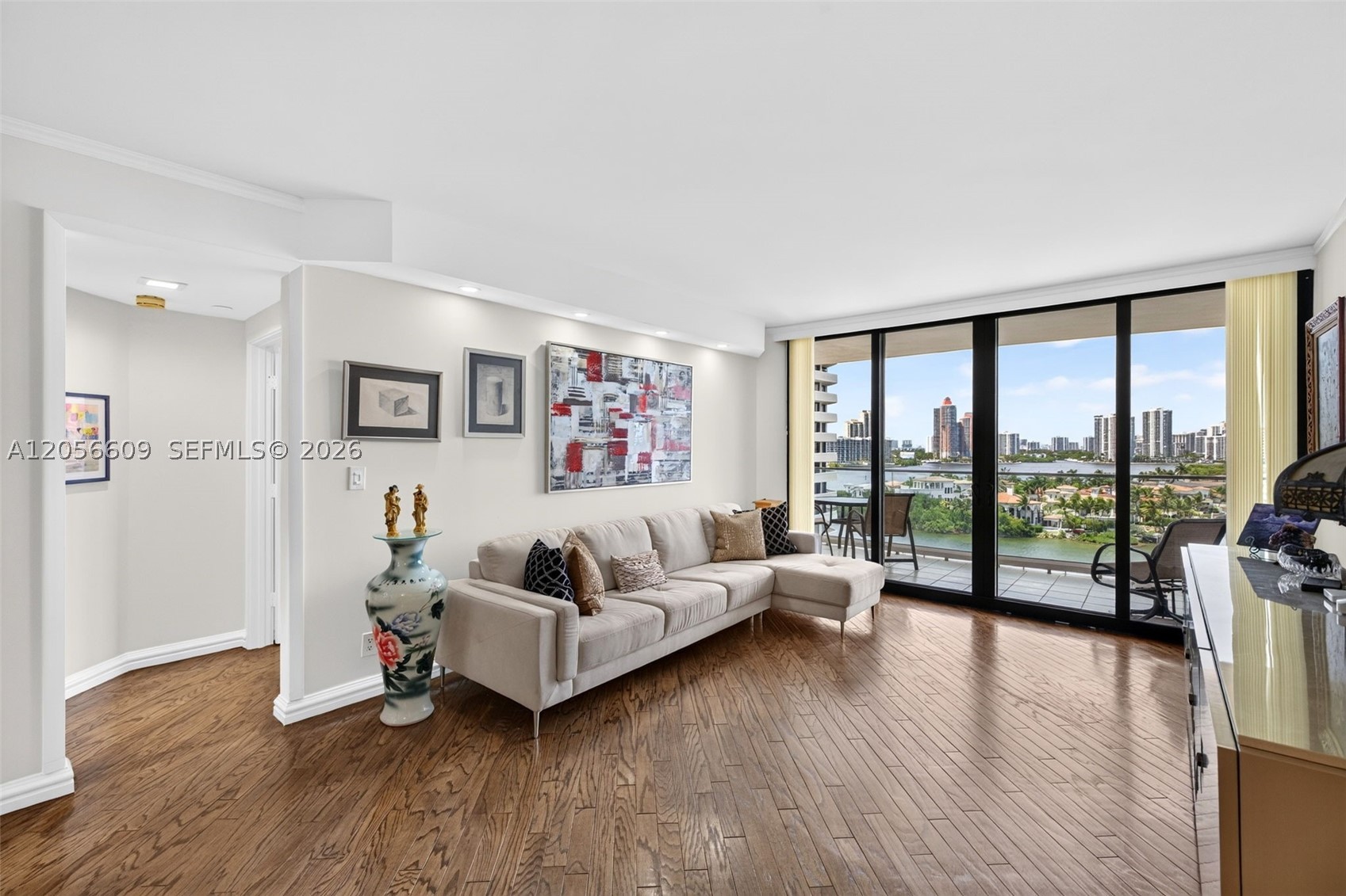 2800 Island Blvd #1005, Aventura FL 33160