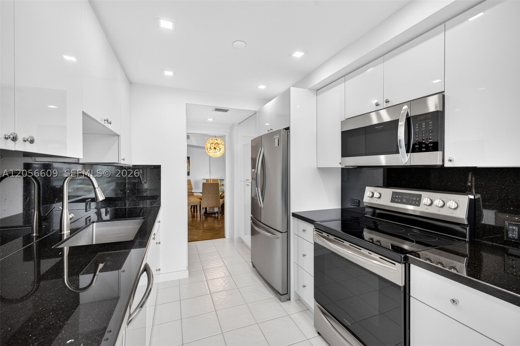 2800 Island Blvd #1005, Aventura FL 33160