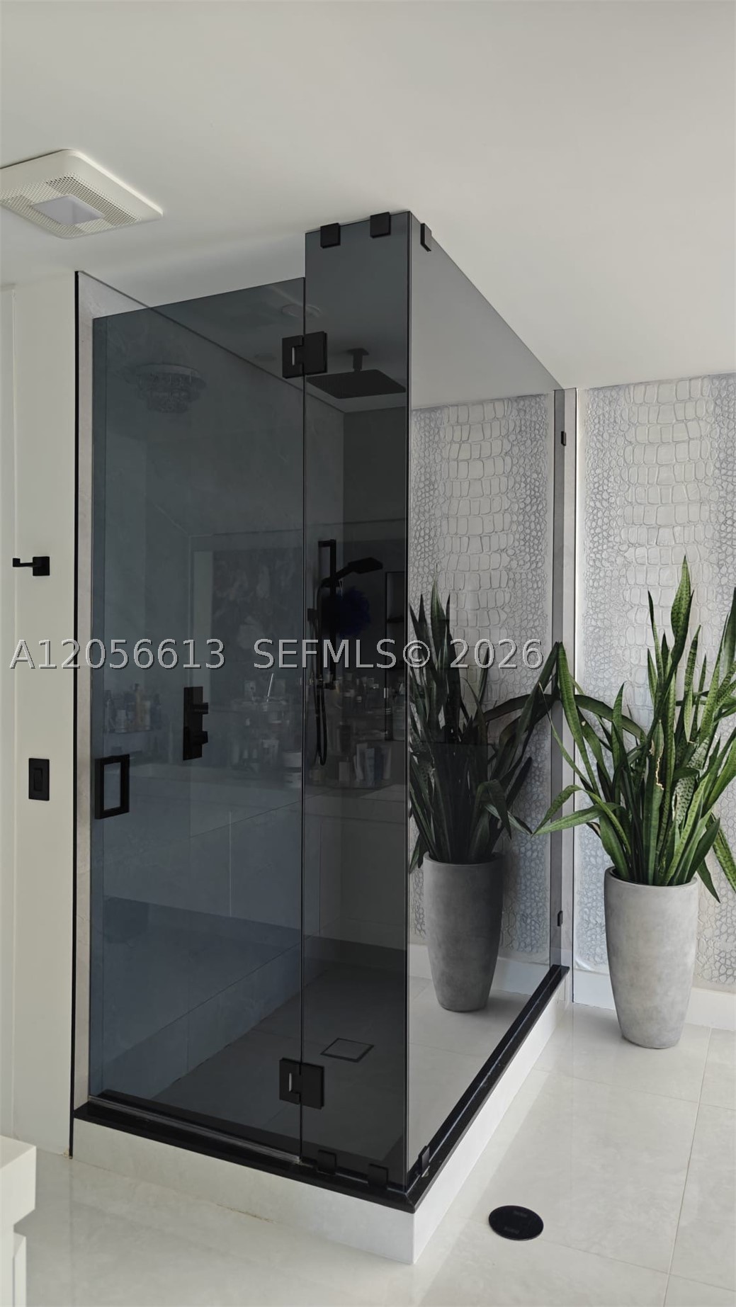 1100 Biscayne Blvd #2106, Miami FL 33132