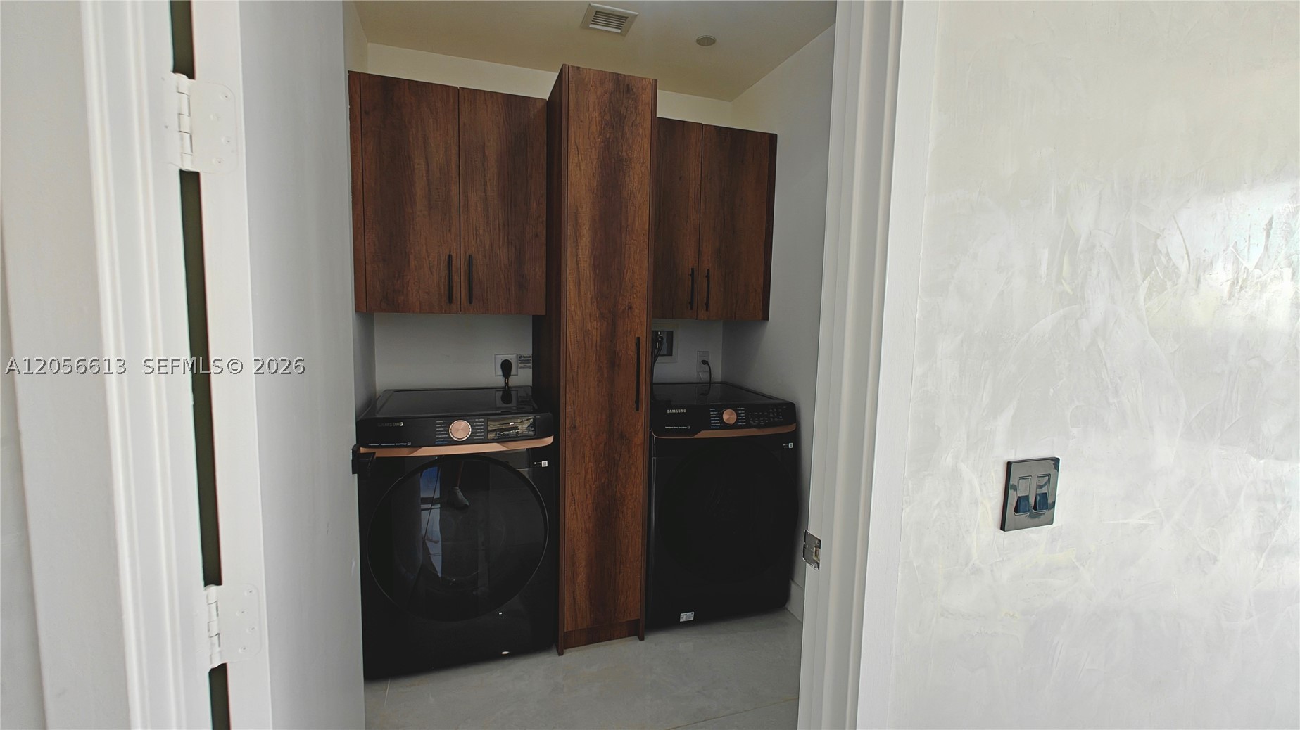 1100 Biscayne Blvd #2106, Miami FL 33132