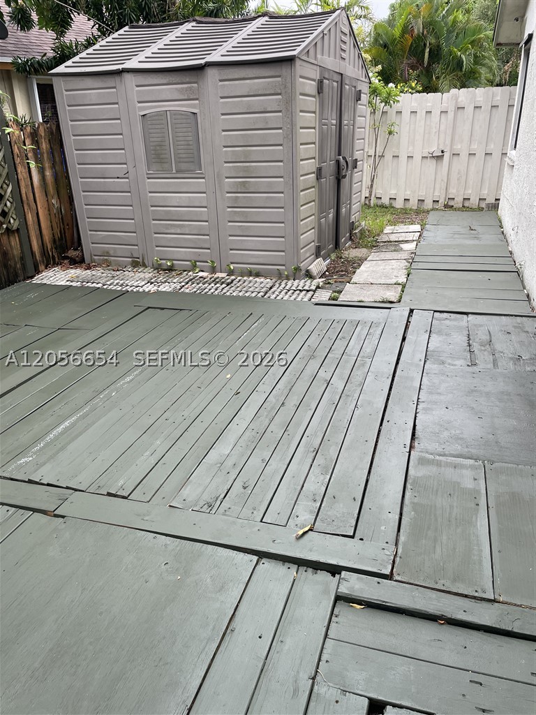 308 Bishop Rd, North Lauderdale FL 33068