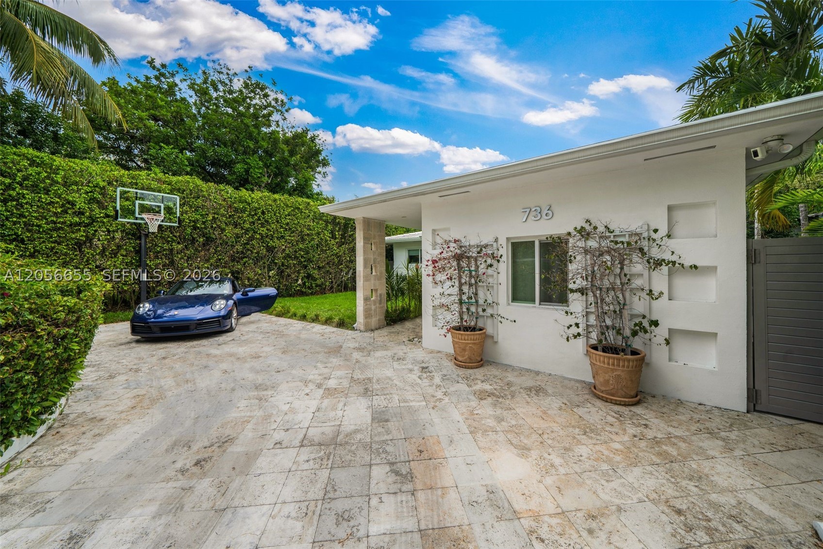 736 W 51 st #736, Miami Beach FL 33140