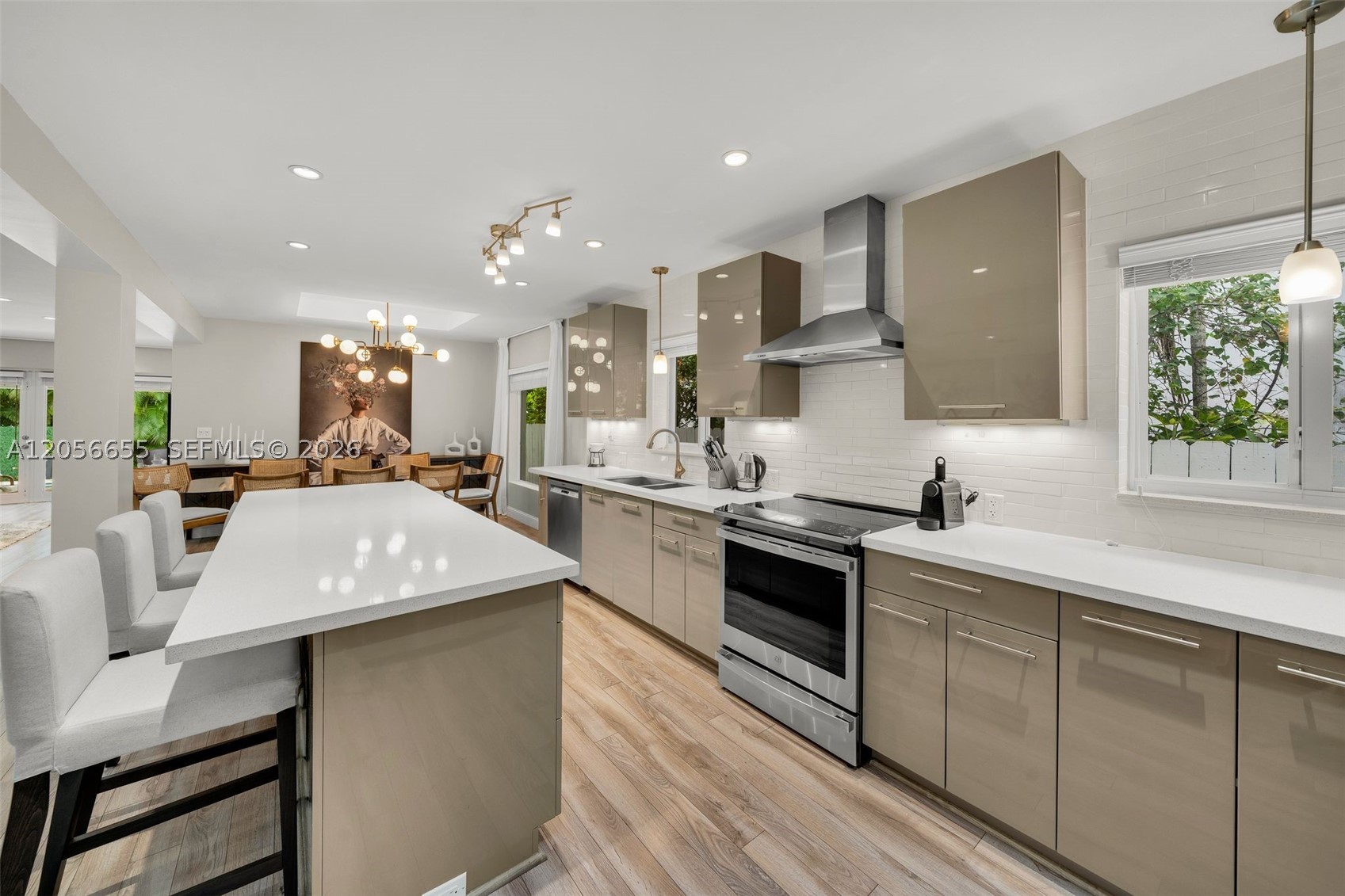 736 W 51 st #736, Miami Beach FL 33140