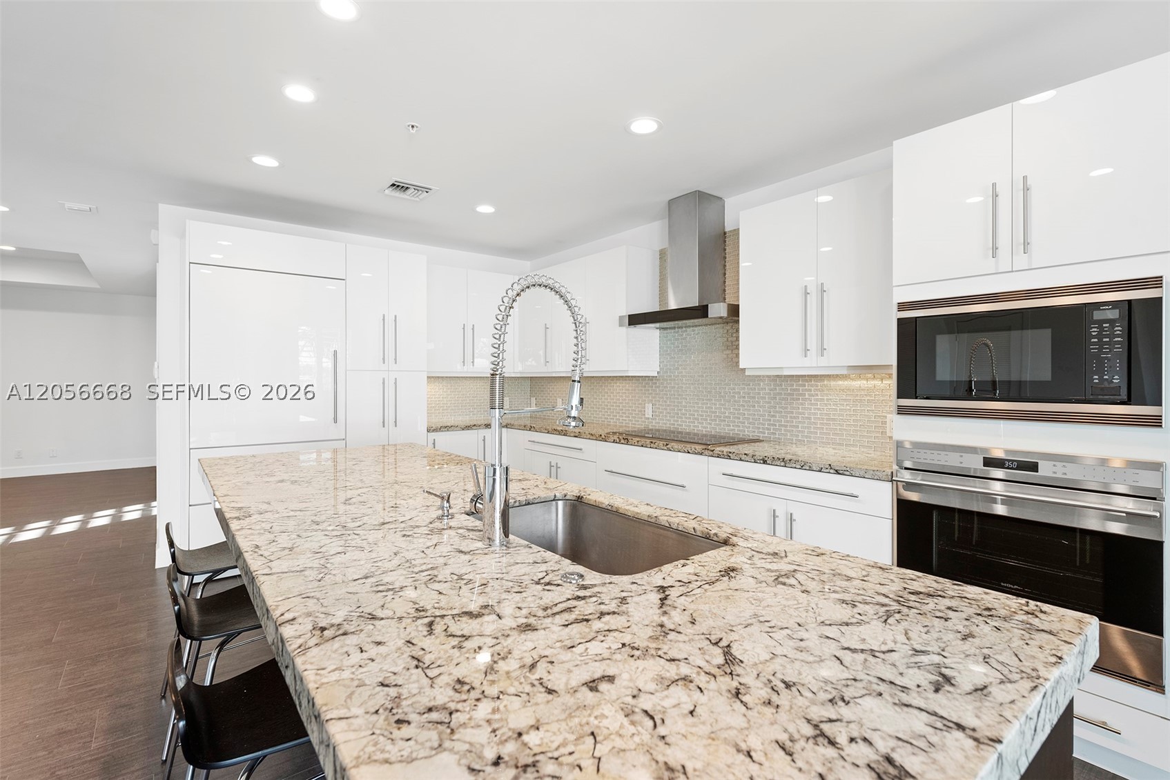348 Elm St #B-10, Hollywood FL 33019