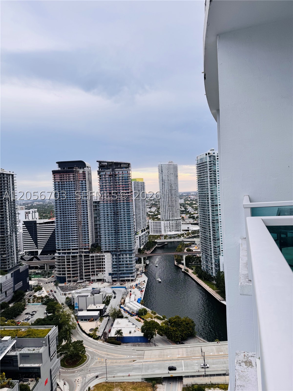 41 SE 5th #2204, Miami FL 33131