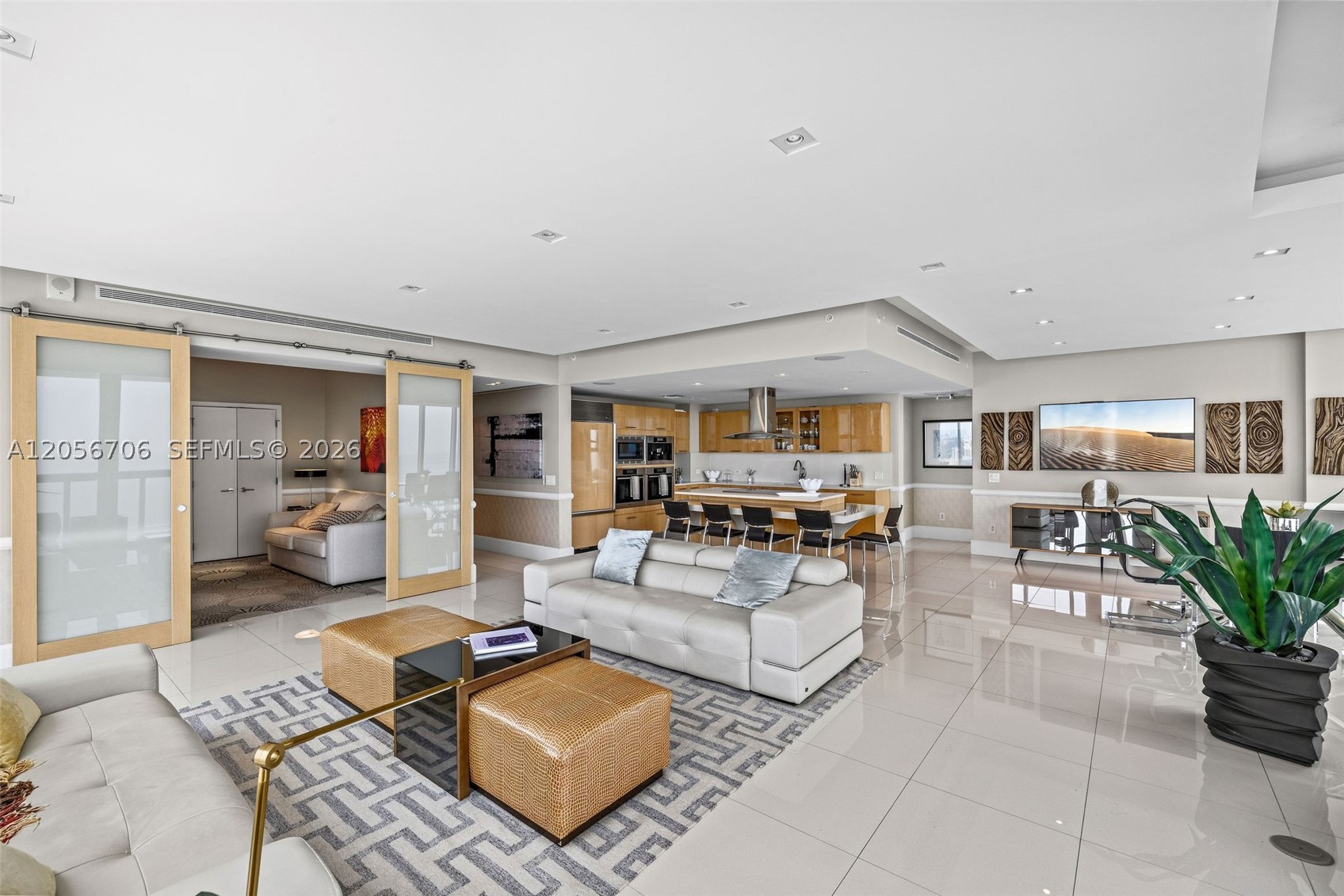 6899 Collins Ave #2708, Miami Beach FL 33141