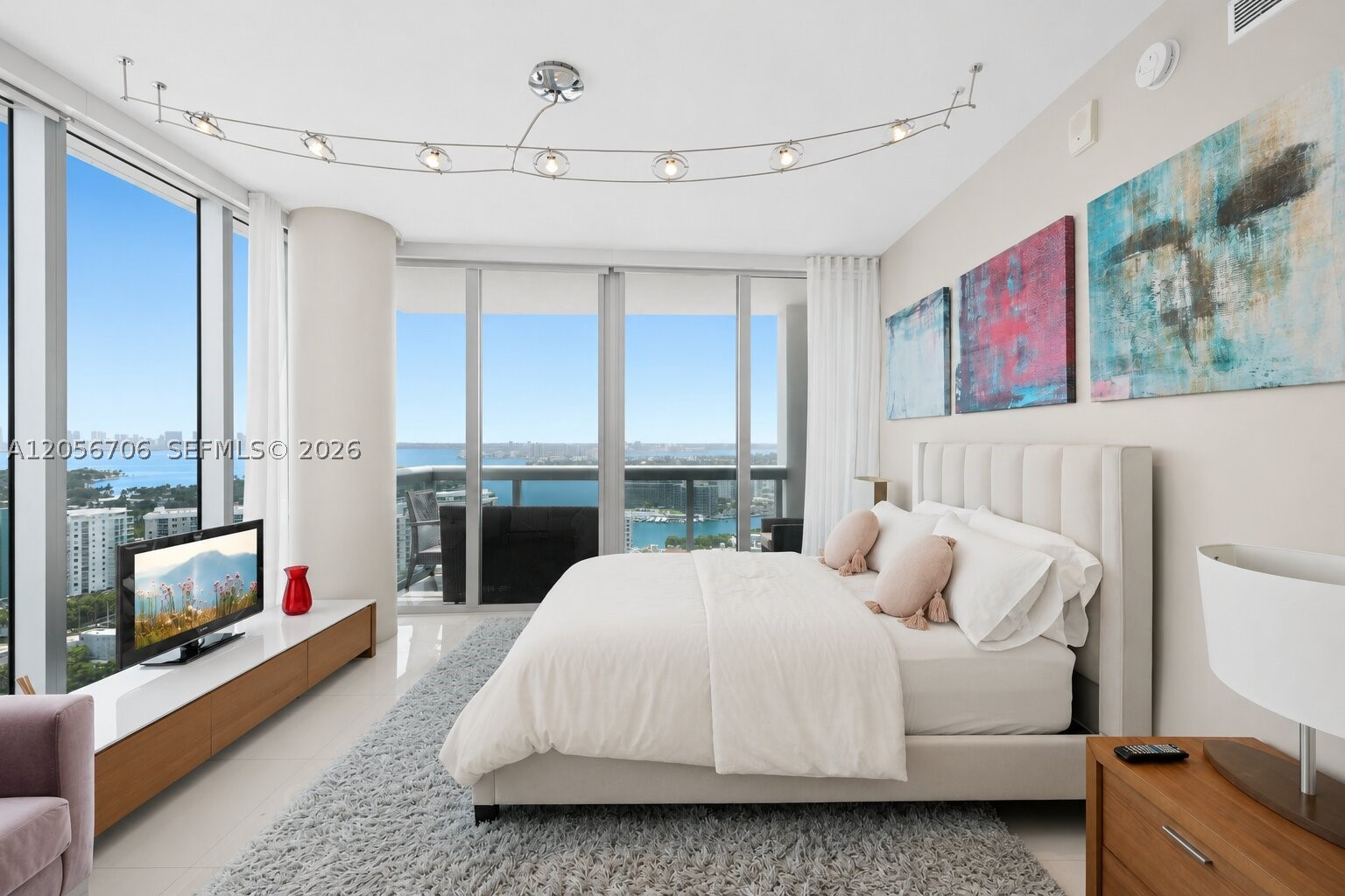 6899 Collins Ave #2708, Miami Beach FL 33141