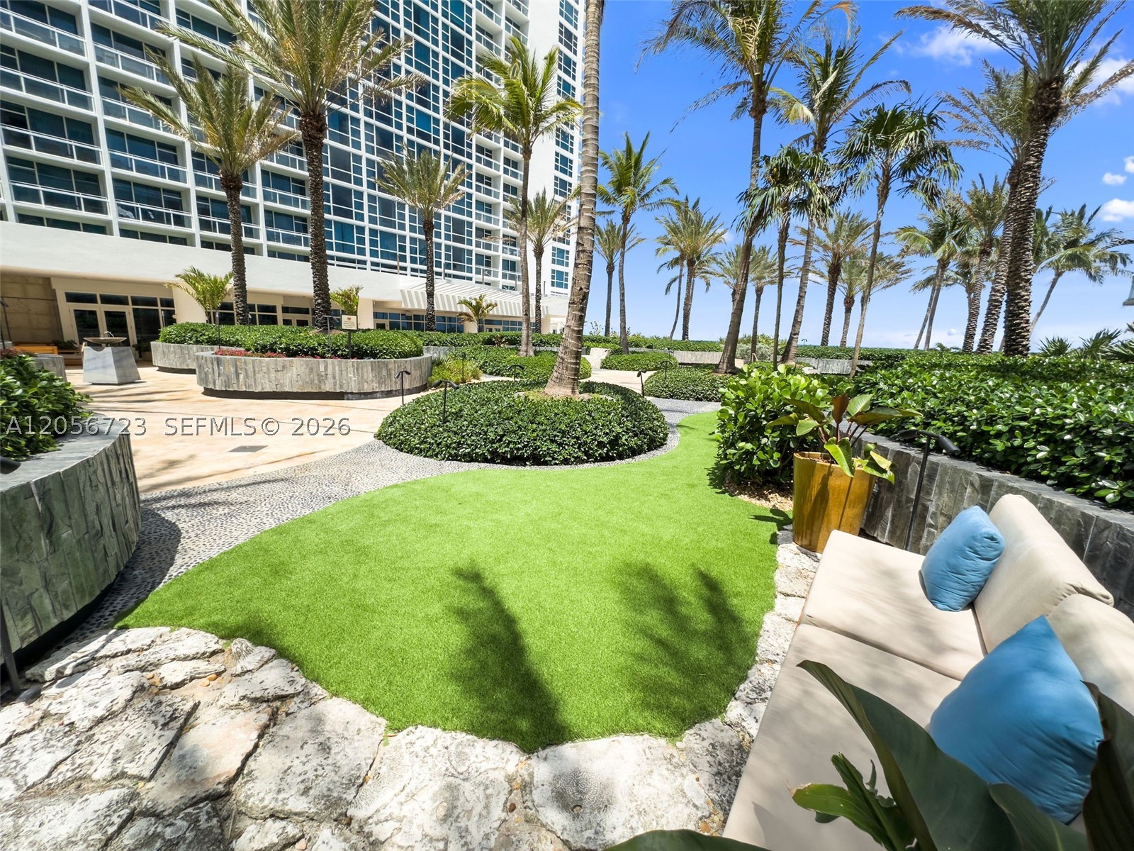 6801 Collins Ave #1015, Miami Beach FL 33141