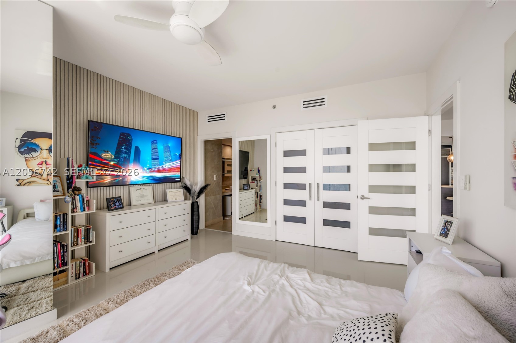 495 Brickell Ave #3702, Miami FL 33131