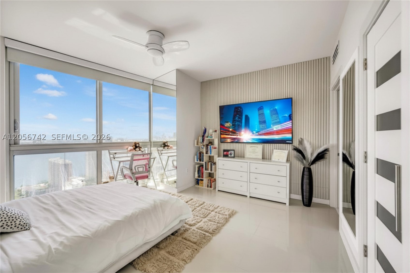 495 Brickell Ave #3702, Miami FL 33131