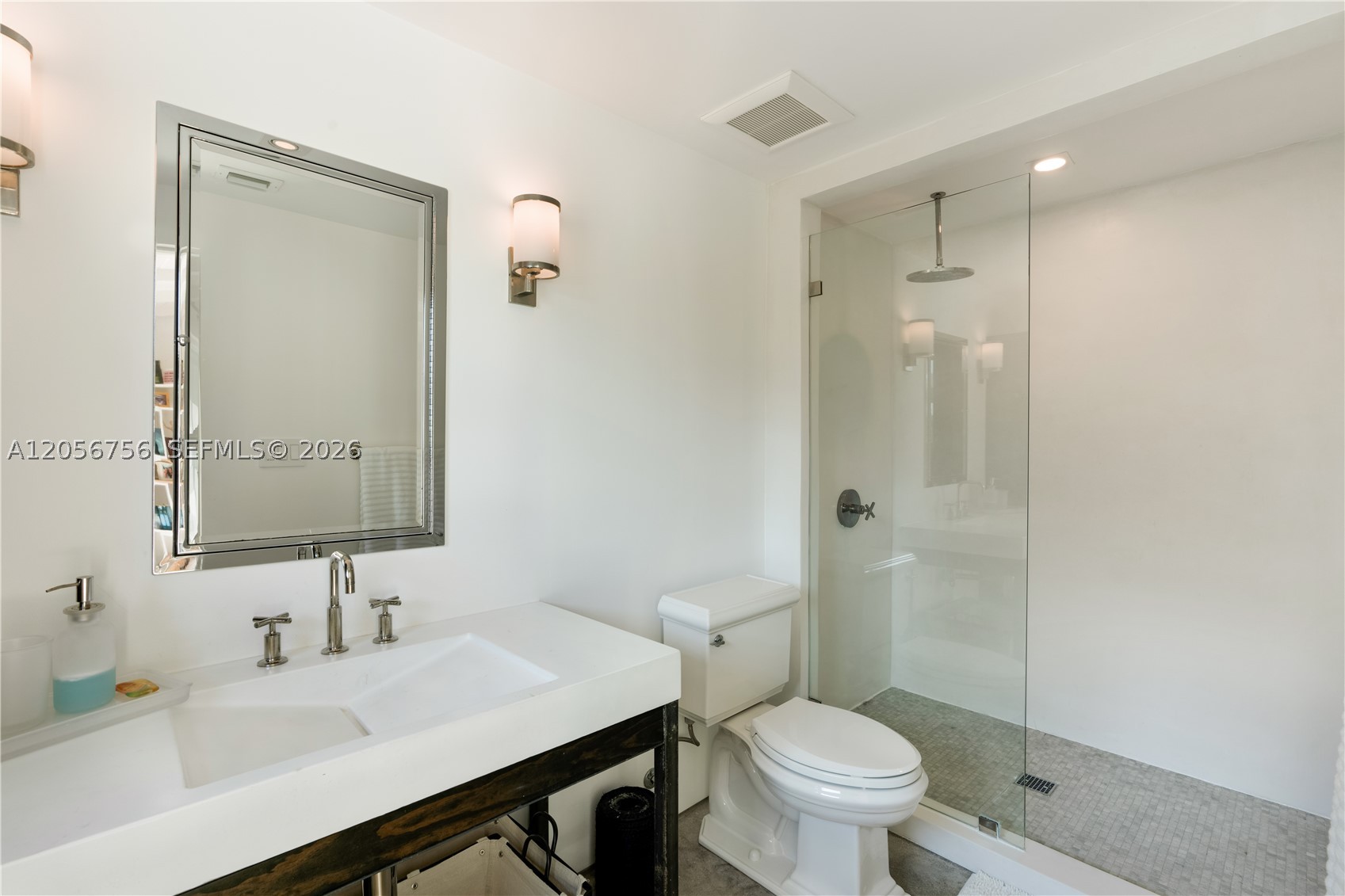 270 Island Dr, Key Biscayne FL 33149