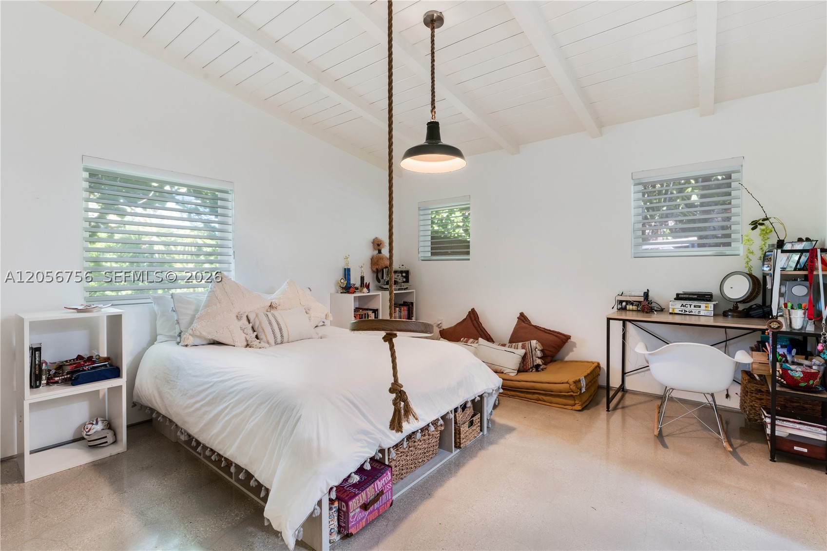 270 Island Dr, Key Biscayne FL 33149