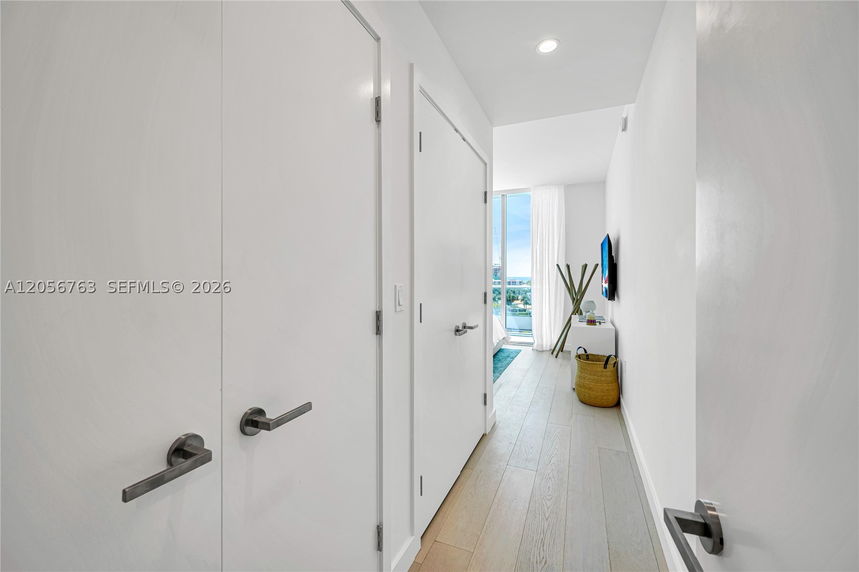 9201 E Bay Harbor Dr #PH809, Bay Harbor Islands FL 33154