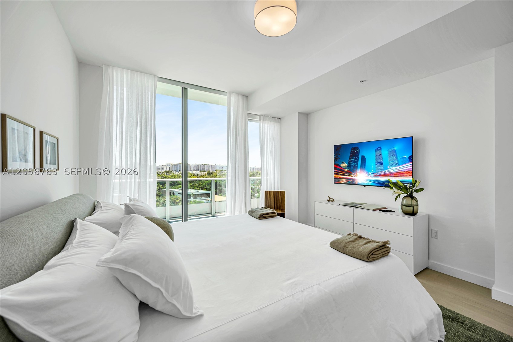 9201 E Bay Harbor Dr #PH809, Bay Harbor Islands FL 33154