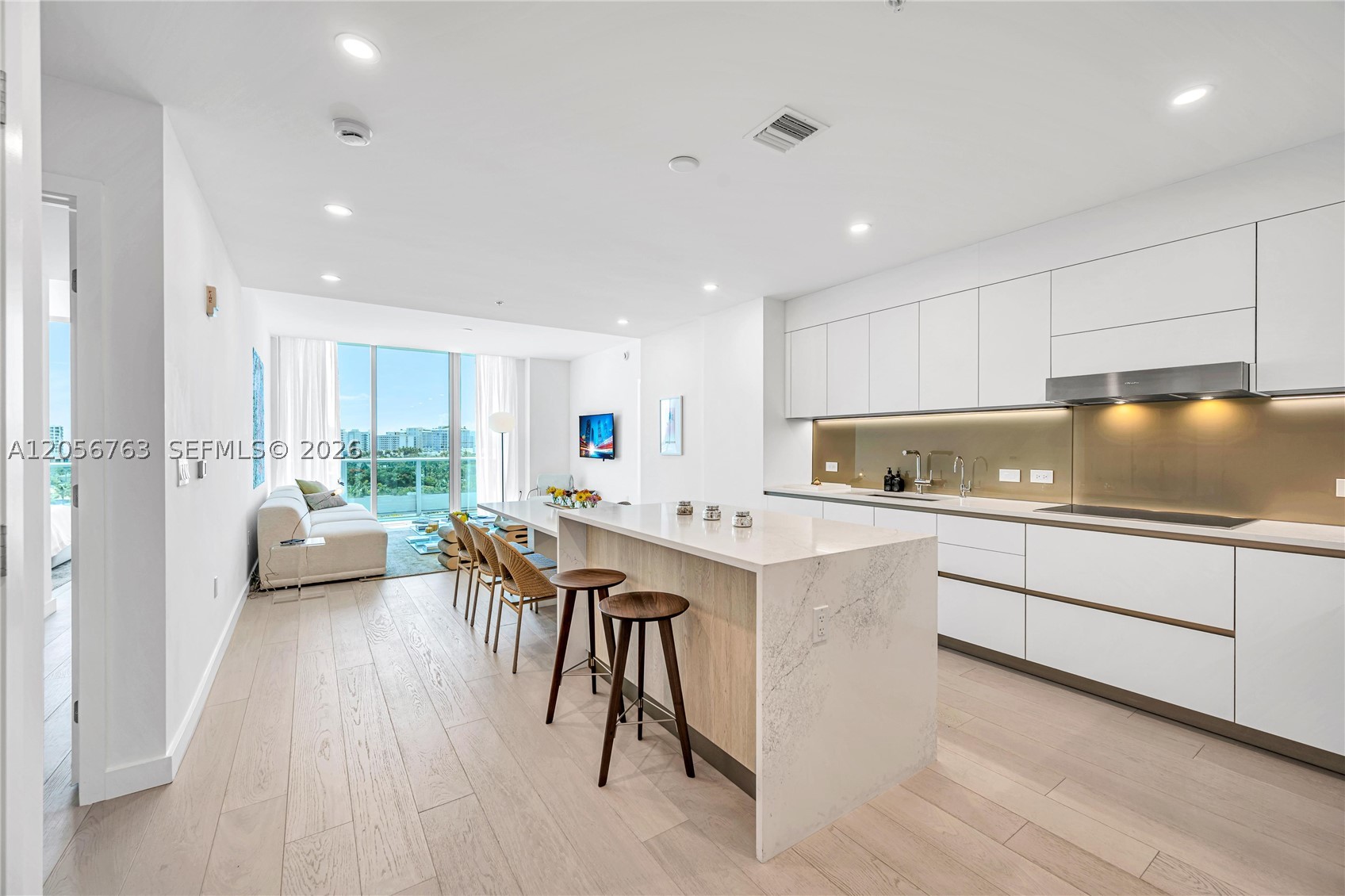 9201 E Bay Harbor Dr #PH809, Bay Harbor Islands FL 33154