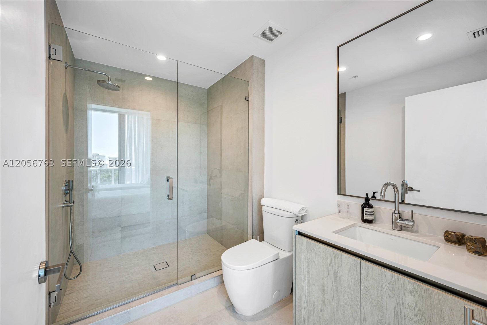 9201 E Bay Harbor Dr #PH809, Bay Harbor Islands FL 33154