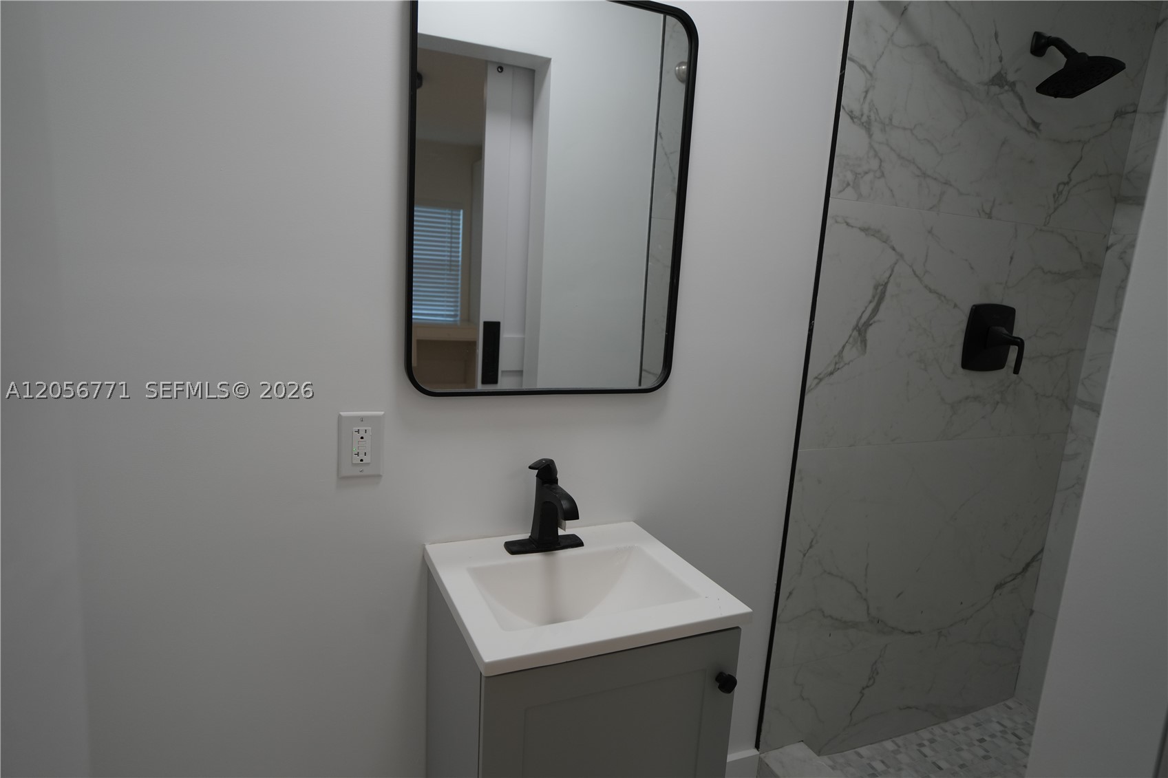 6212 SW 24th St, Miami FL 33155