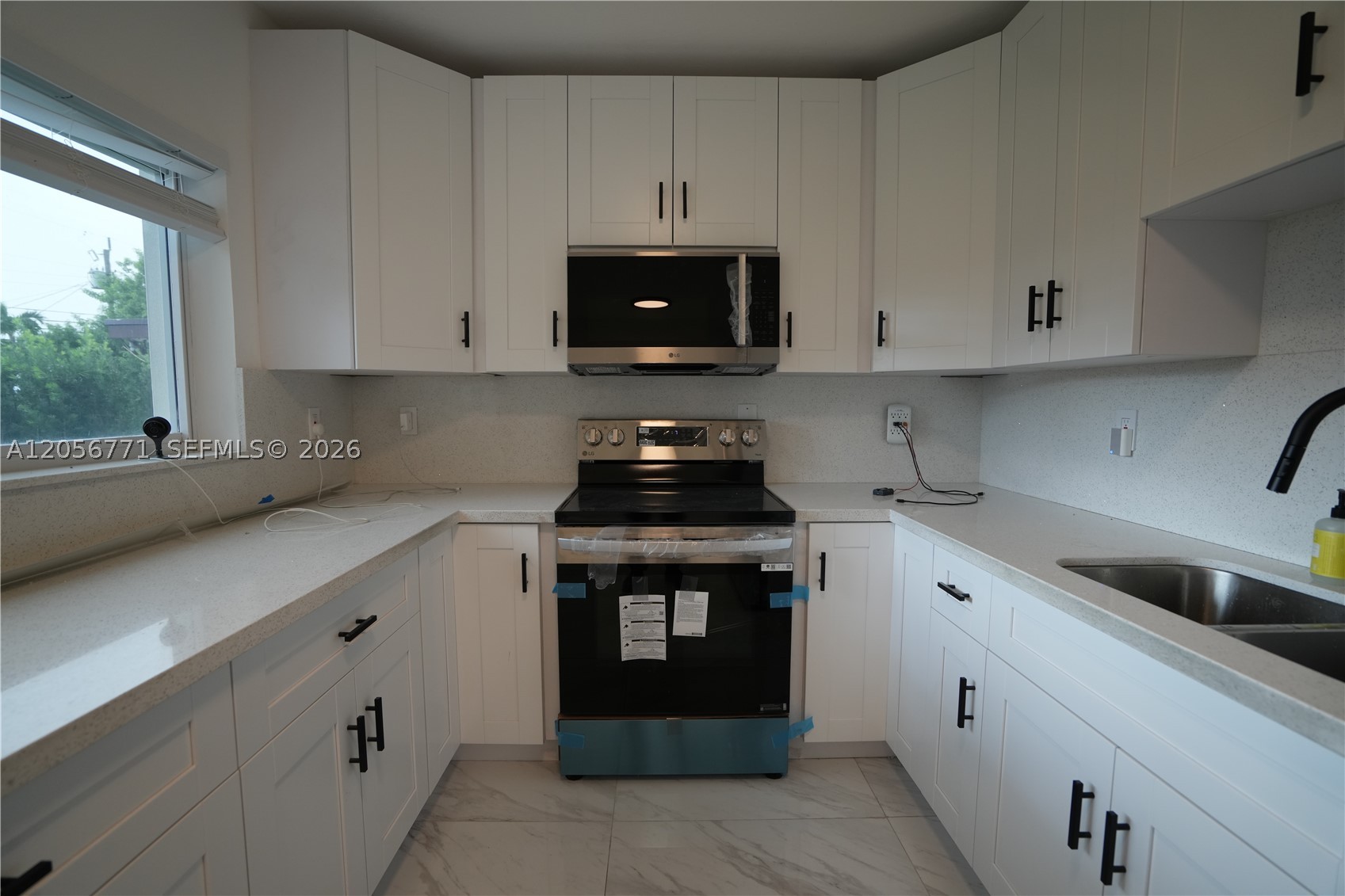 6212 SW 24th St, Miami FL 33155