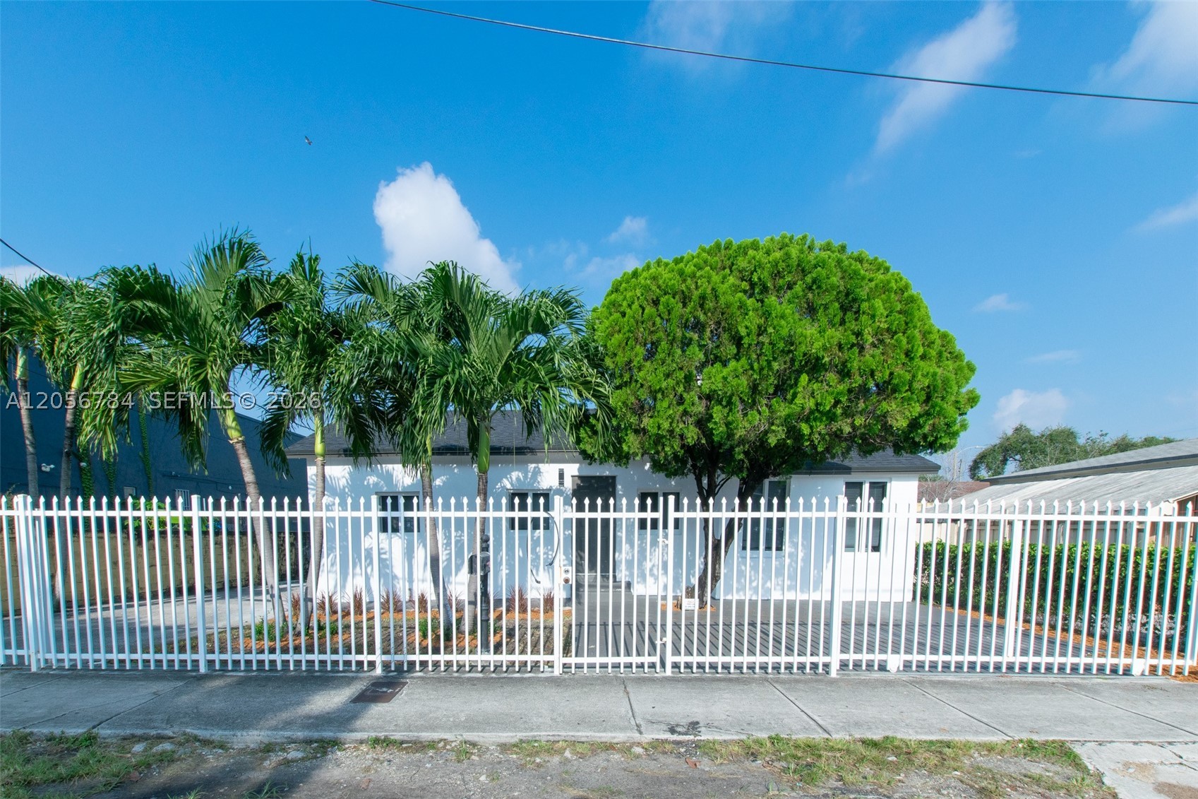 2324 NW 14th Ave, Miami FL 33142