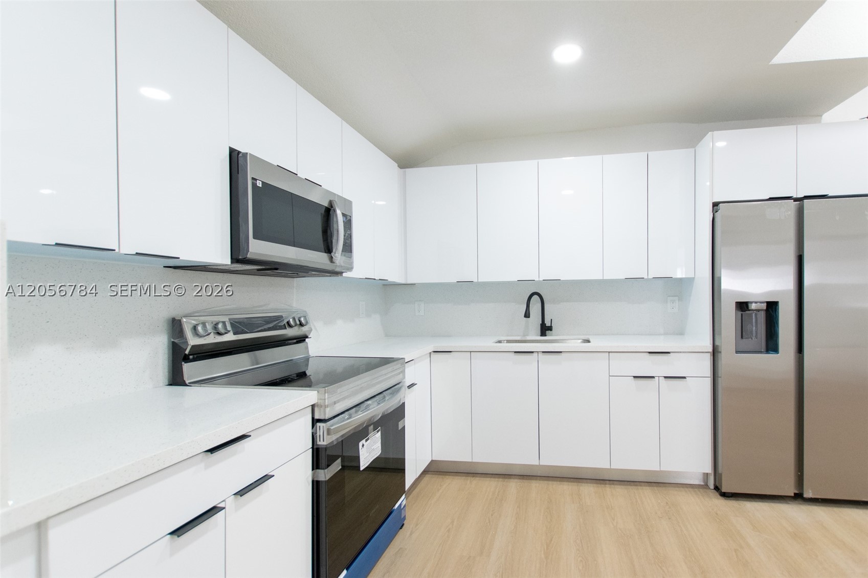 2324 NW 14th Ave, Miami FL 33142