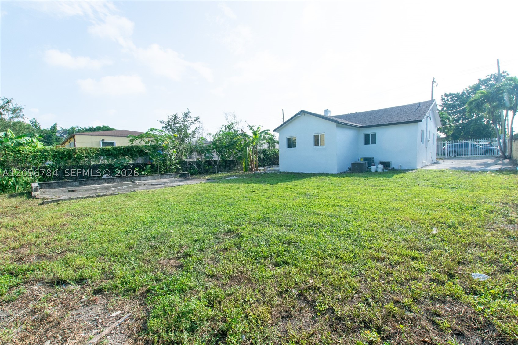 2324 NW 14th Ave, Miami FL 33142