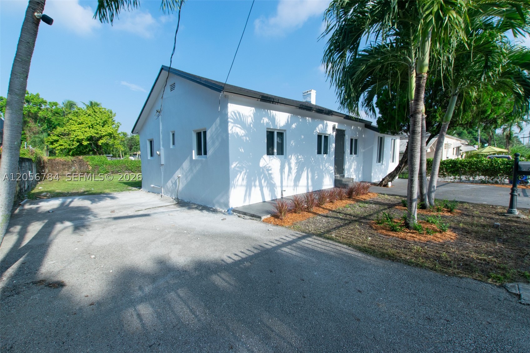2324 NW 14th Ave, Miami FL 33142