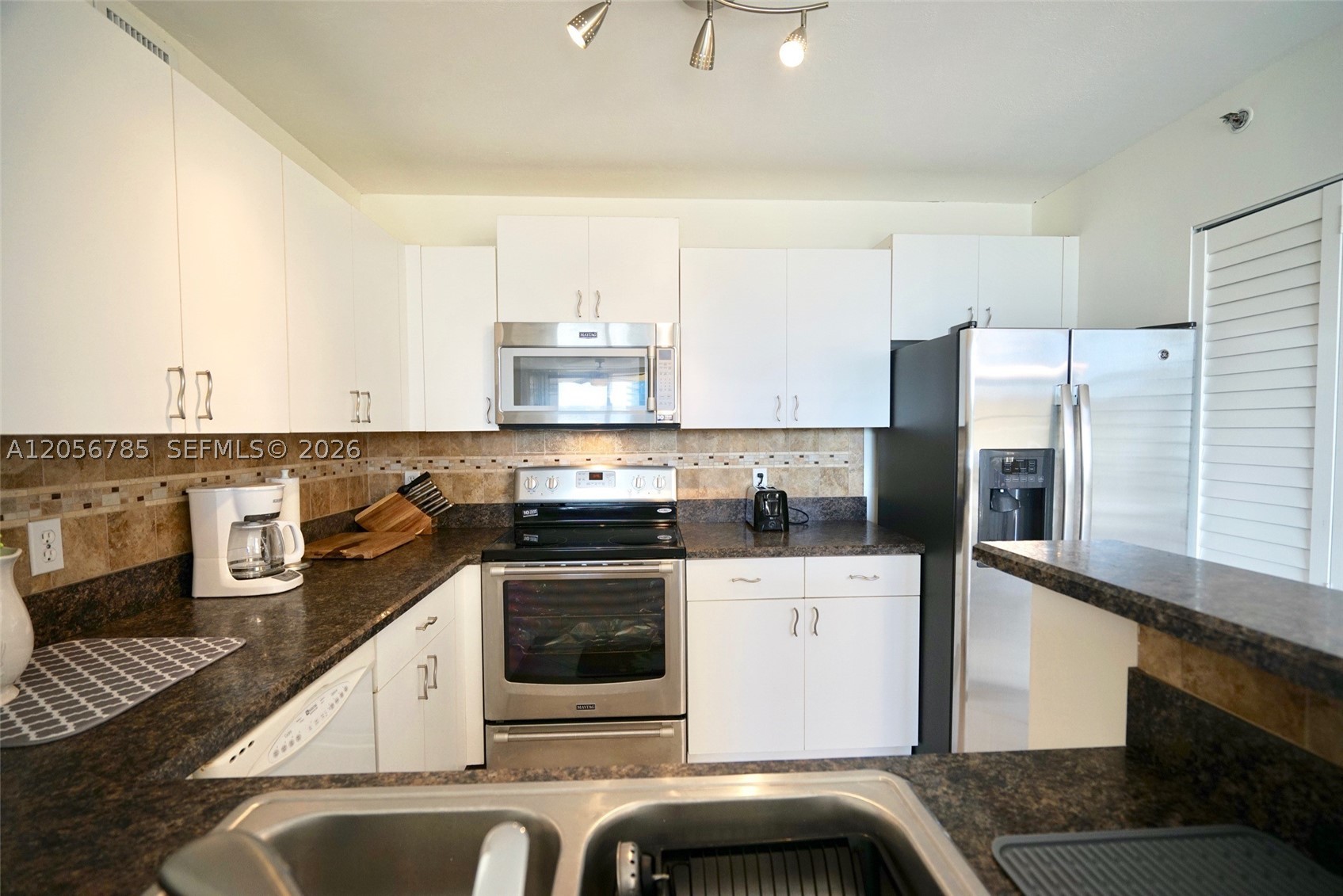 19999 E Country Club Dr #1404, Aventura FL 33180